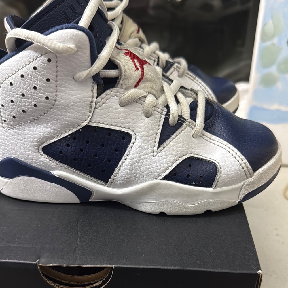 White and Blue Retro Basketball Sneakers